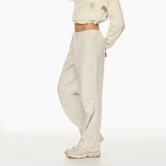 Aritzia Cache Cargo Pant - Picture 2 of 2